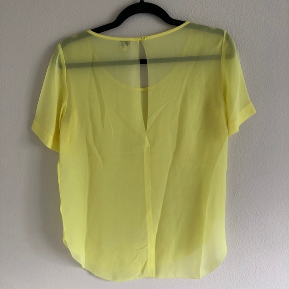 Aritzia Wilfred yellow silk blouse - Picture 4 of 5